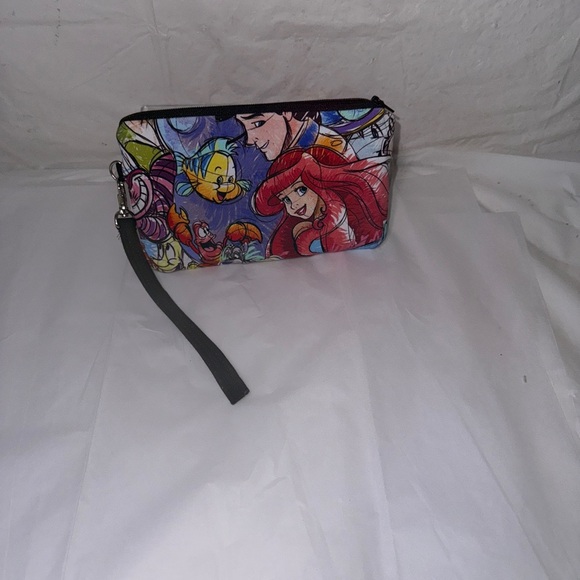Disney Handbags - Disney wristlet Wallet